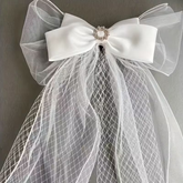 Luxury Crystal Bow Bridal Veil – Elegant Statement Hair Accessory