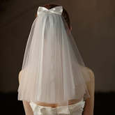 Elegant Bow Bridal Veil – Minimalist Bridal Statement