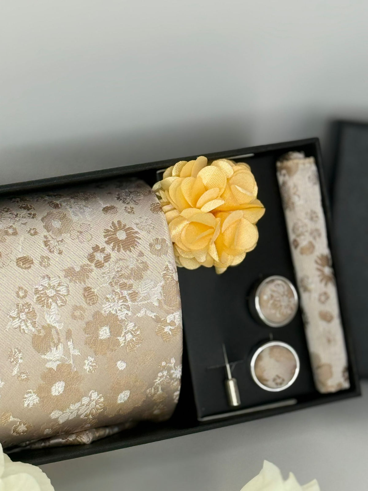 Champagne Floral Luxury Tie Gift Set