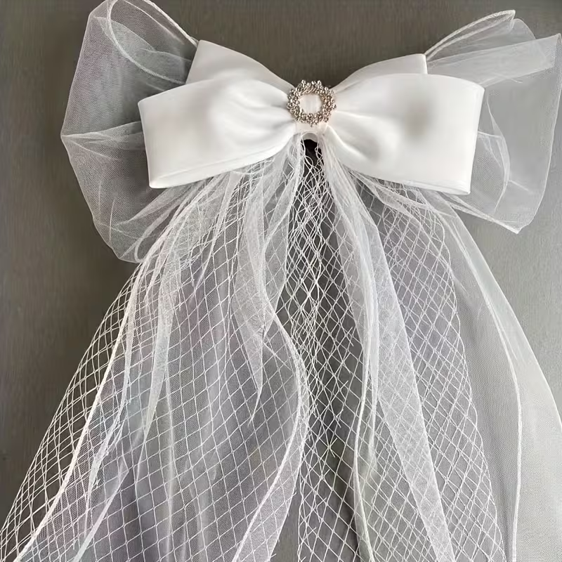 Luxury Crystal Bow Bridal Veil – Elegant Statement Hair Accessory