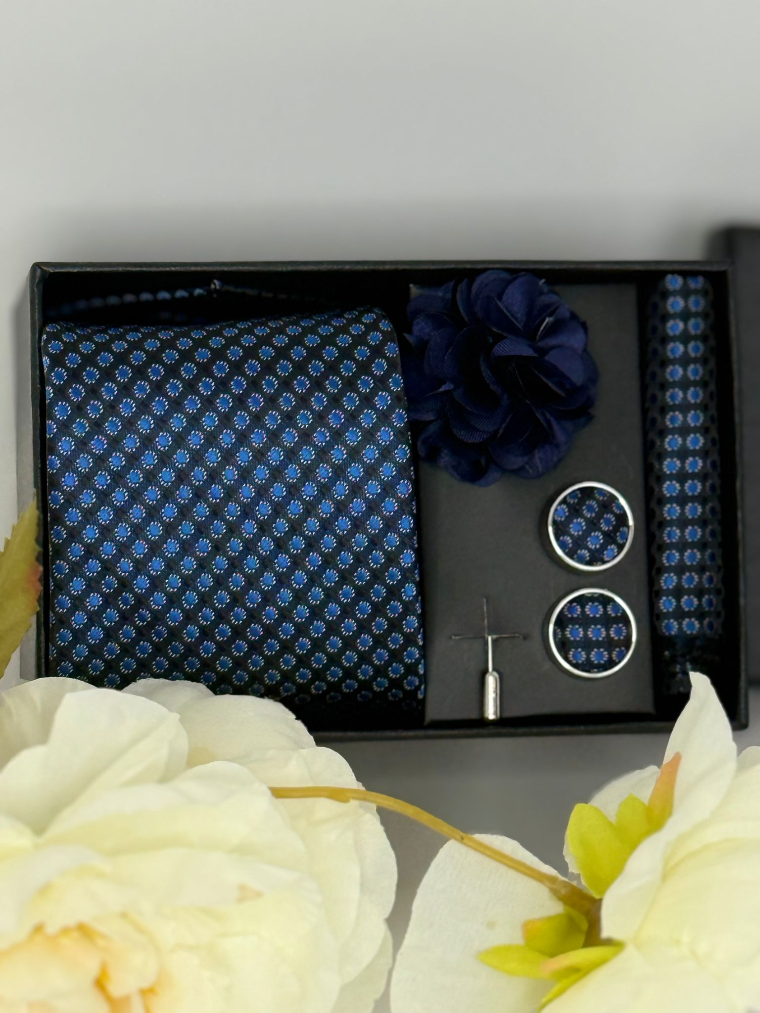 Black & Electric Blue Dot Luxury Tie Gift Set