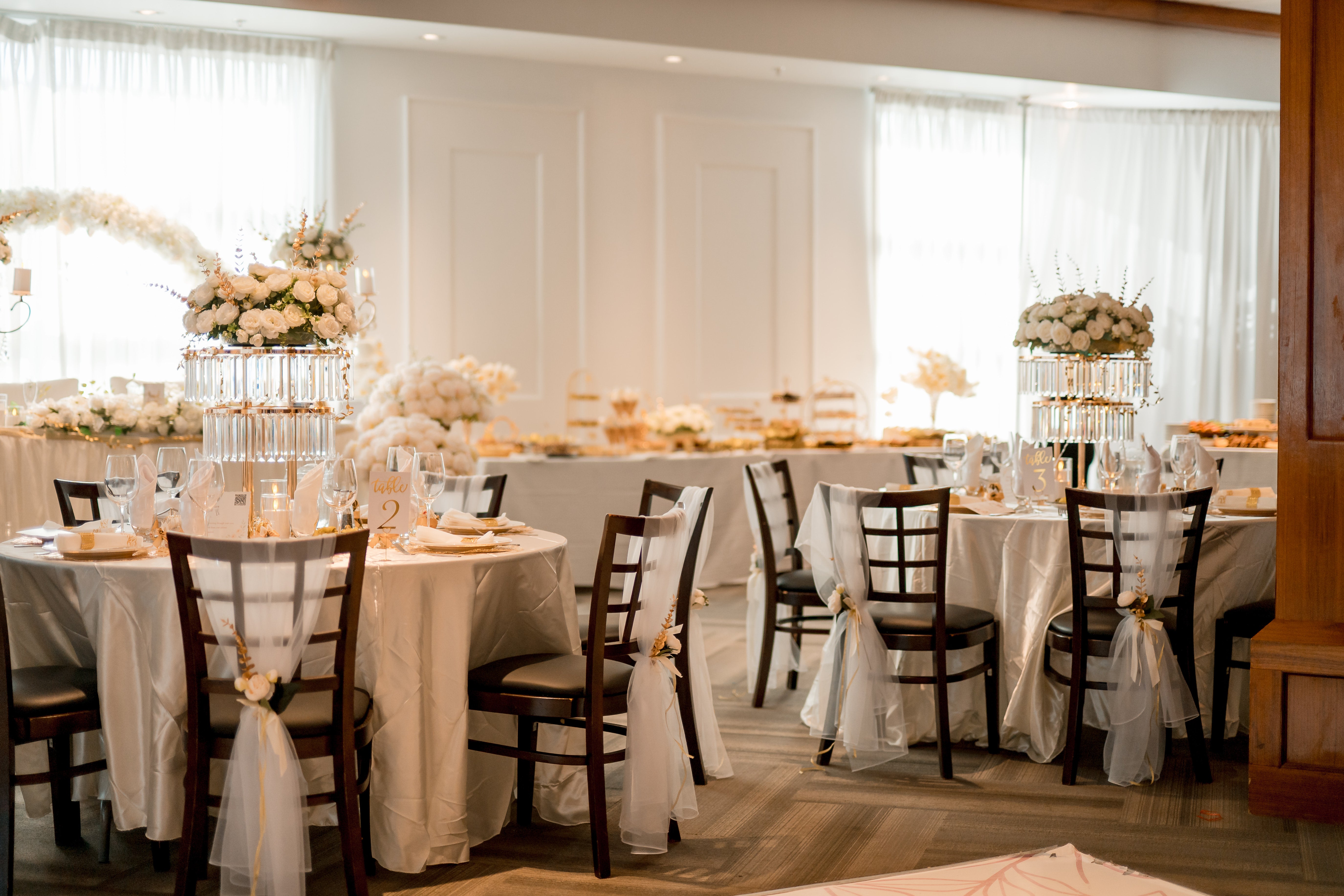 RENTAL - Crystal & Gold Wedding Centerpiece – Elegant Event Table Decor - RENTAL