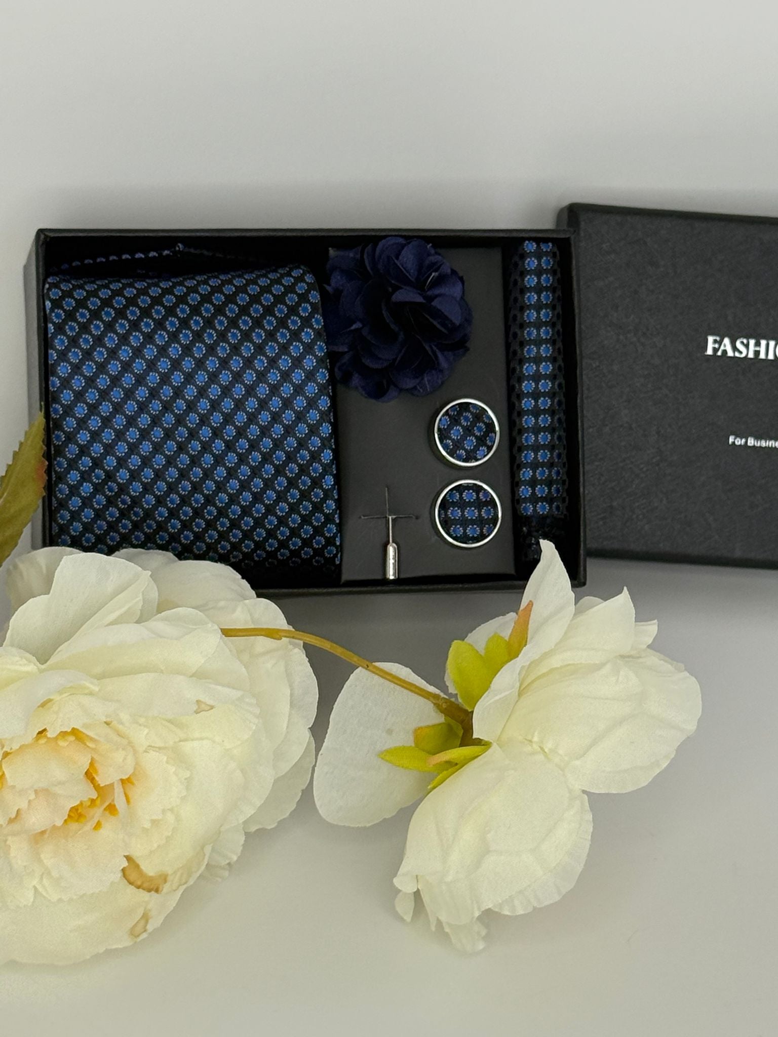 Black & Electric Blue Dot Luxury Tie Gift Set