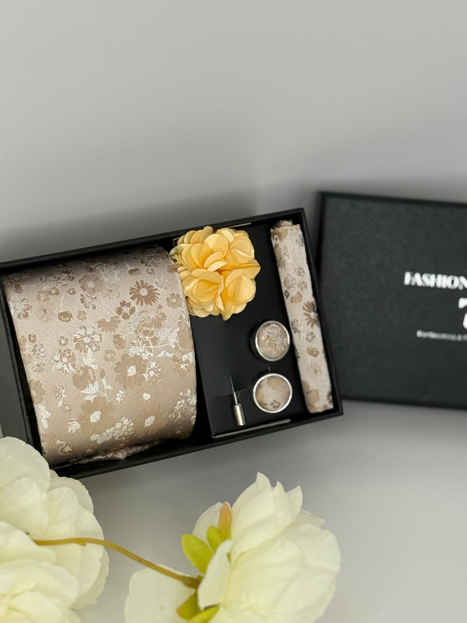 Champagne Floral Luxury Tie Gift Set
