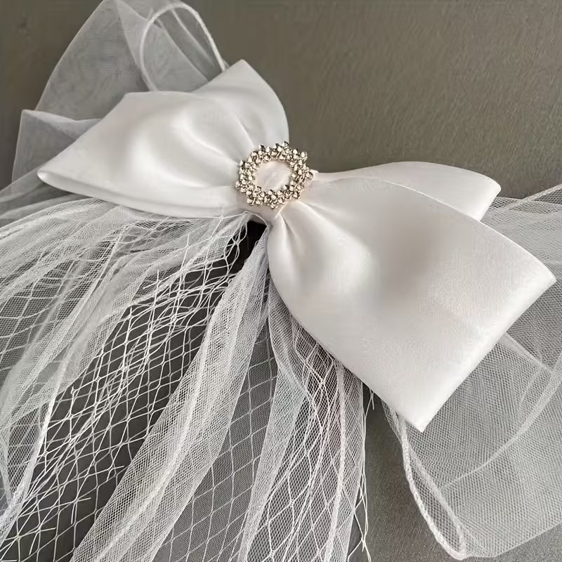 Luxury Crystal Bow Bridal Veil – Elegant Statement Hair Accessory