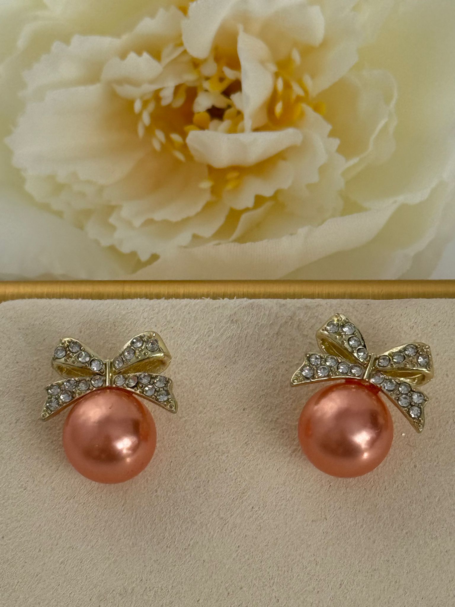 Pink Pearl Bow Stud Earrings – Gold Tone