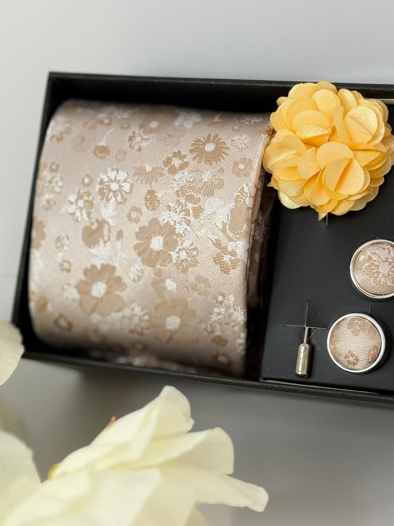 Champagne Floral Luxury Tie Gift Set