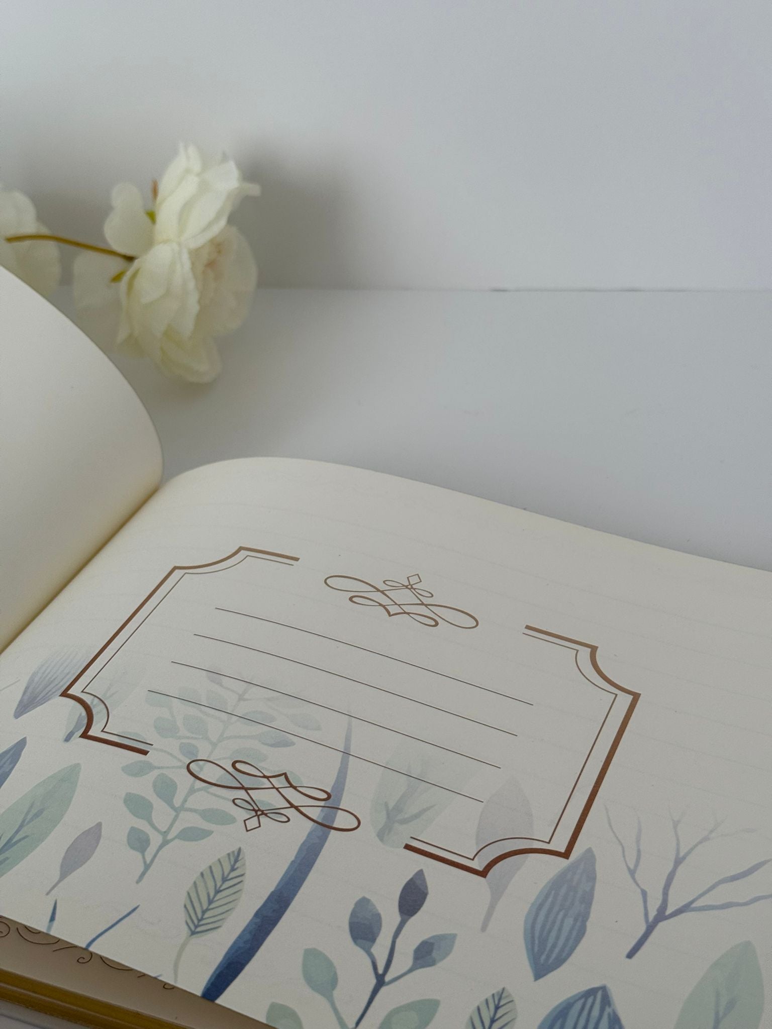 Elegant Wedding Guest Book – Gold Leaf Design