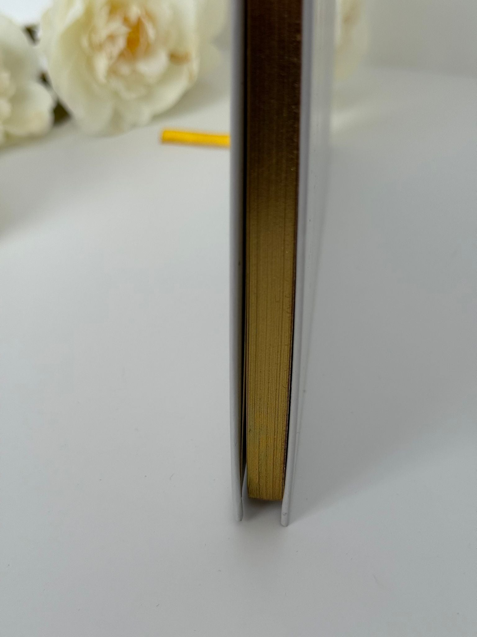 Elegant Wedding Guest Book – Gold Leaf Design