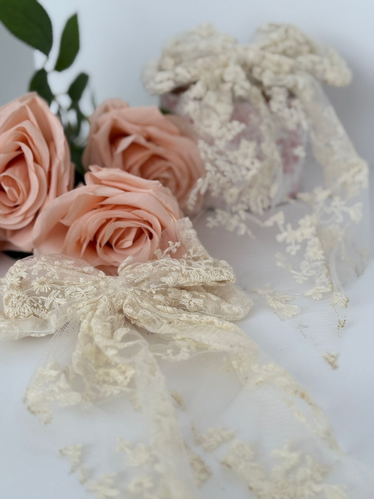 Large 2-Piece Dovetail Lace Bow Set with Floral Accent