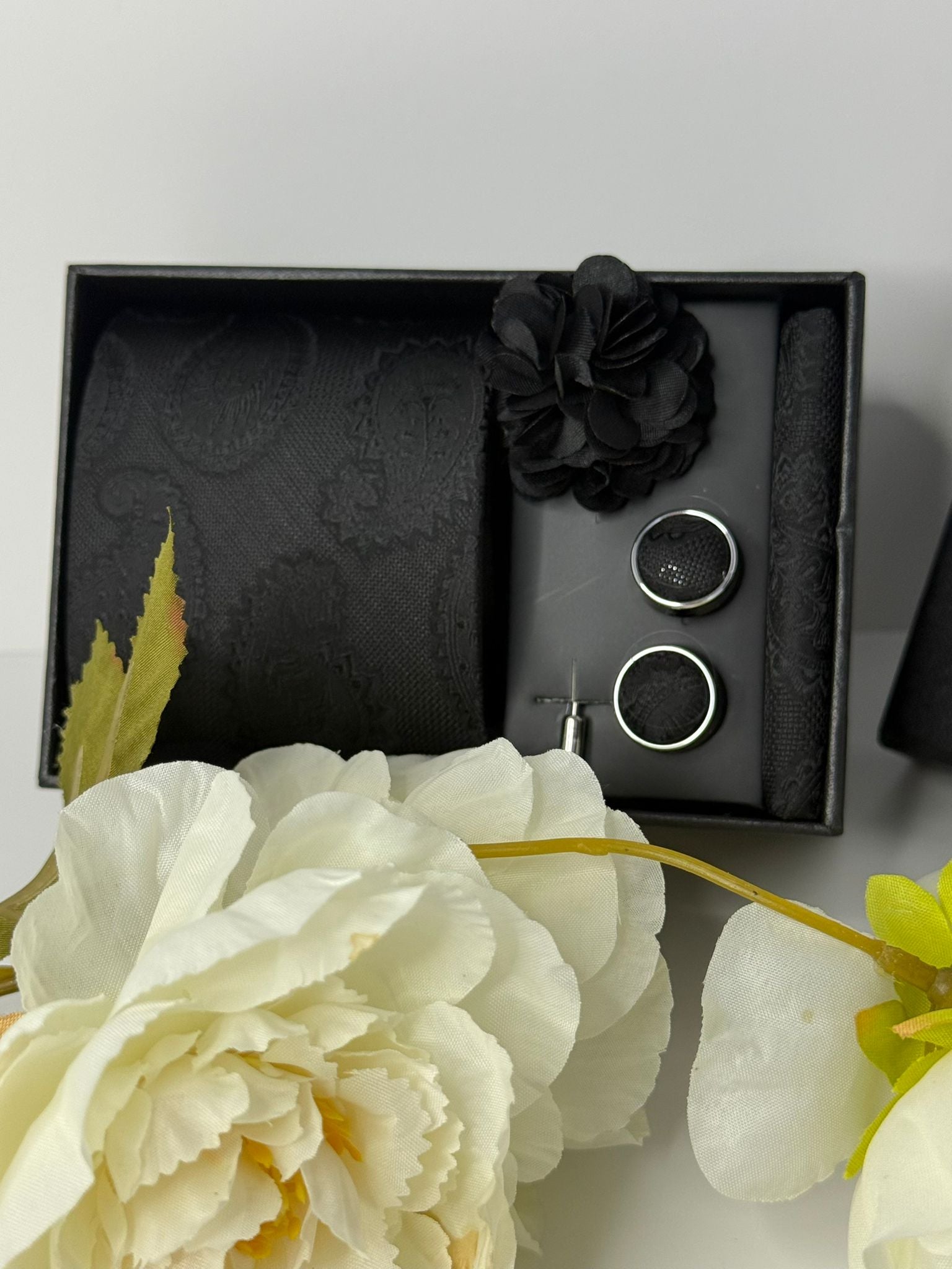 Black Paisley Luxury Tie Gift Set