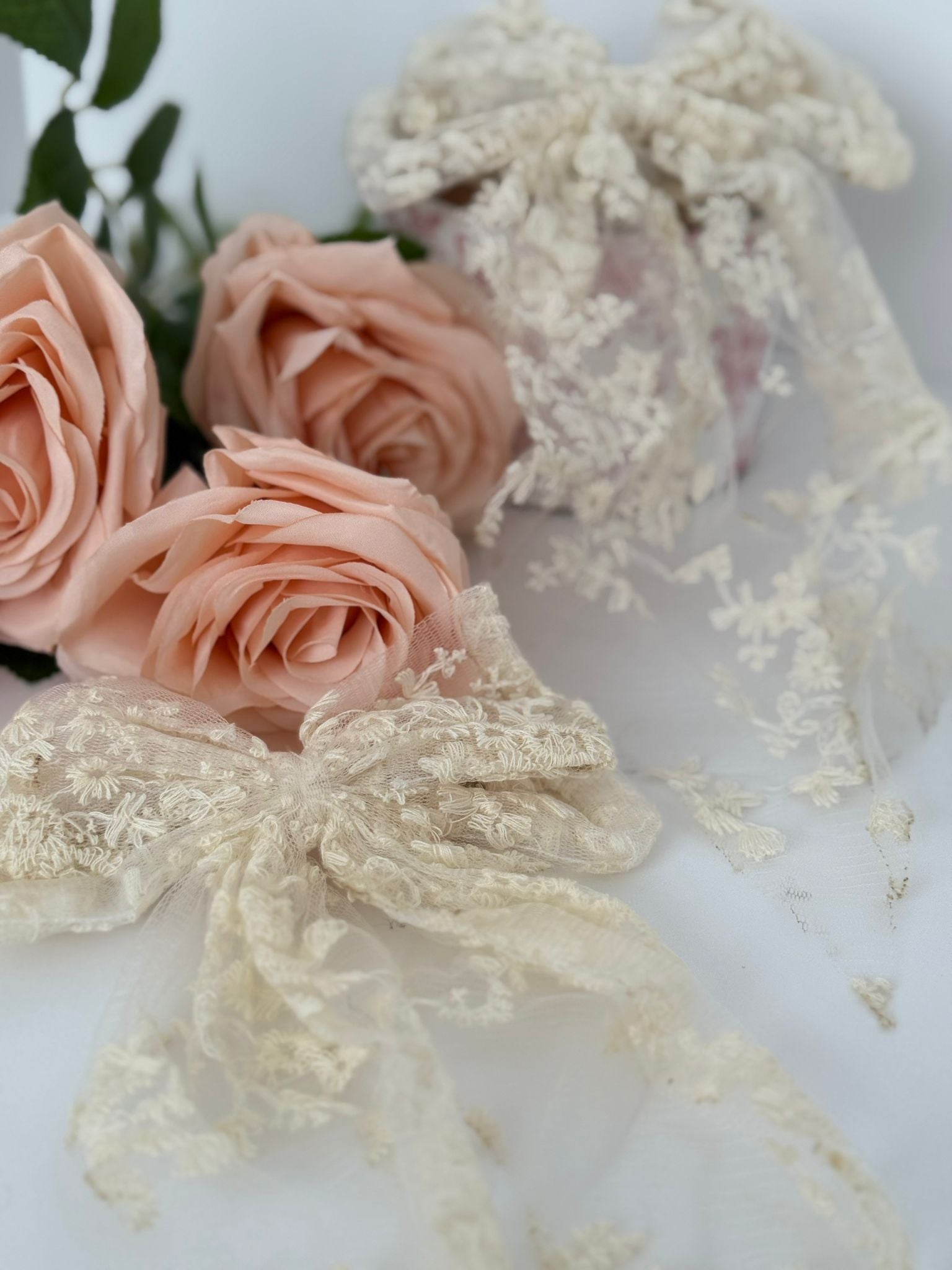 Large 2-Piece Dovetail Lace Bow Set with Floral Accent