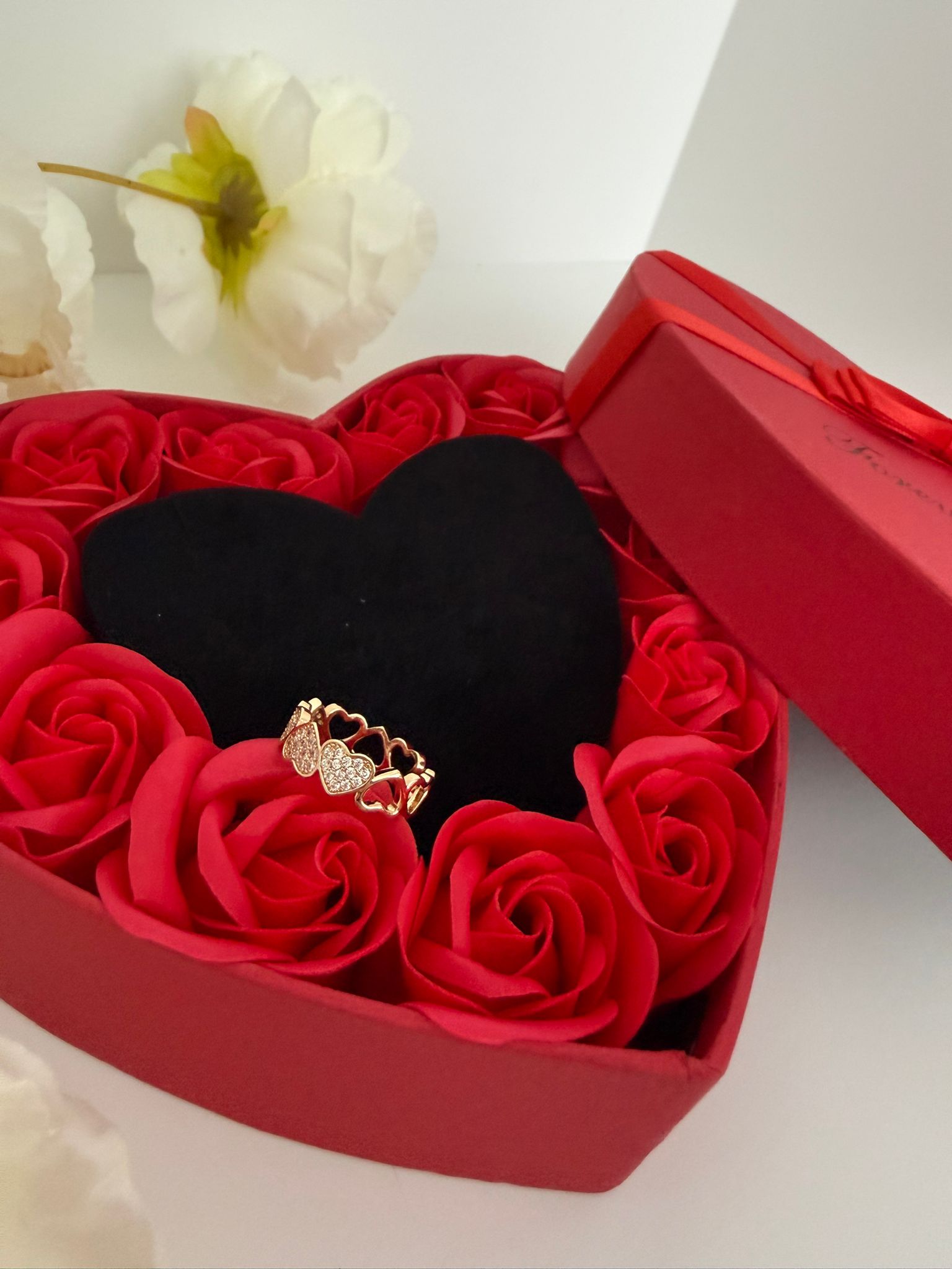 Heart Rose Box with Ring – Luxury Romantic Gift