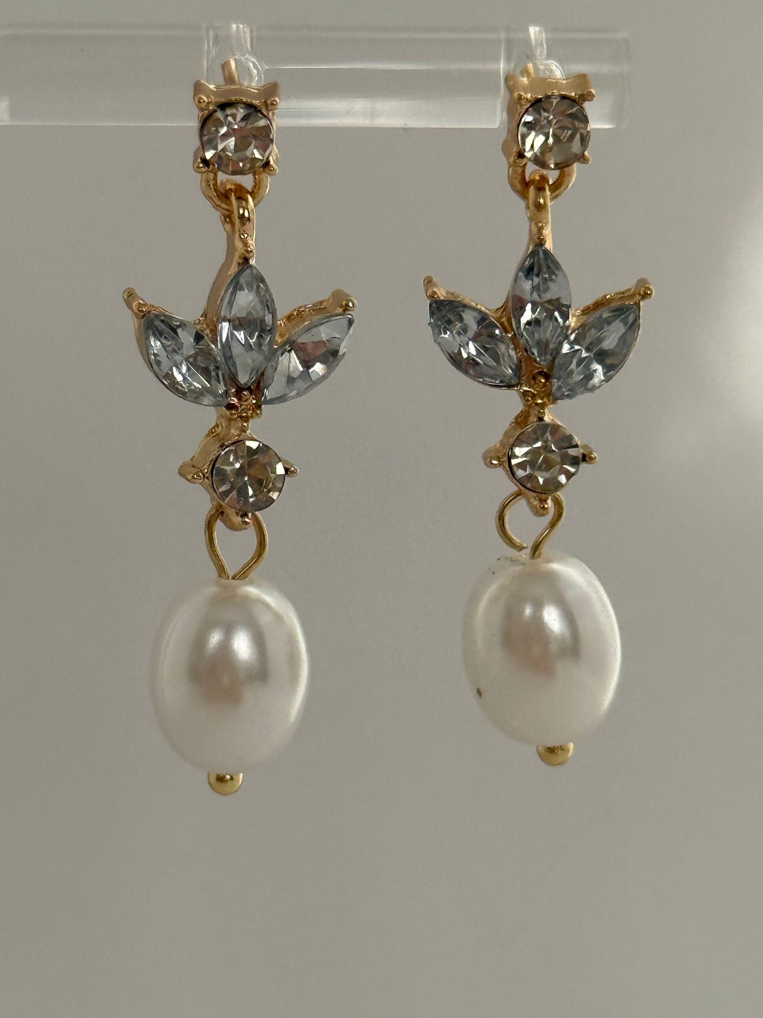 Pearl Drop Earrings with Crystal Accents – Gold Tone