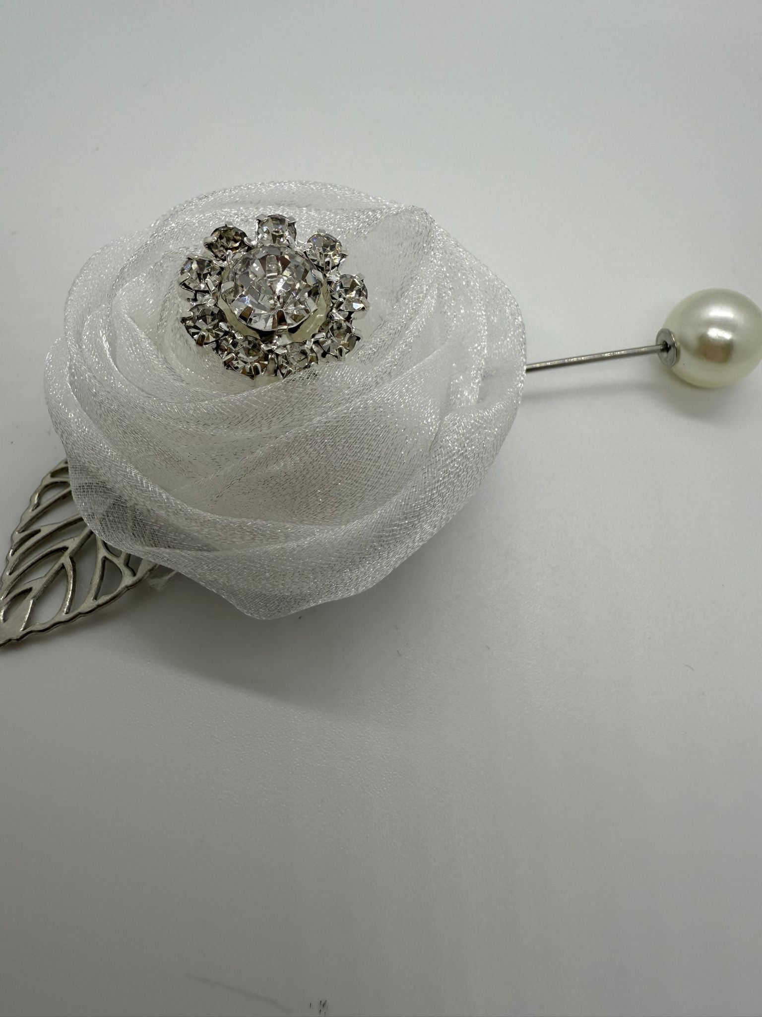 White Crystal Organza Lapel