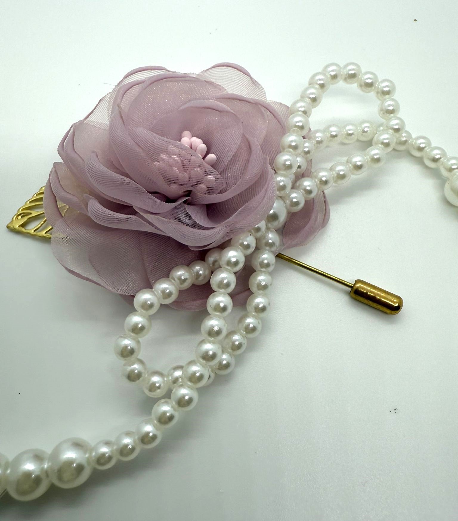 Mauve Chiffon & Pearl Lapel Pin