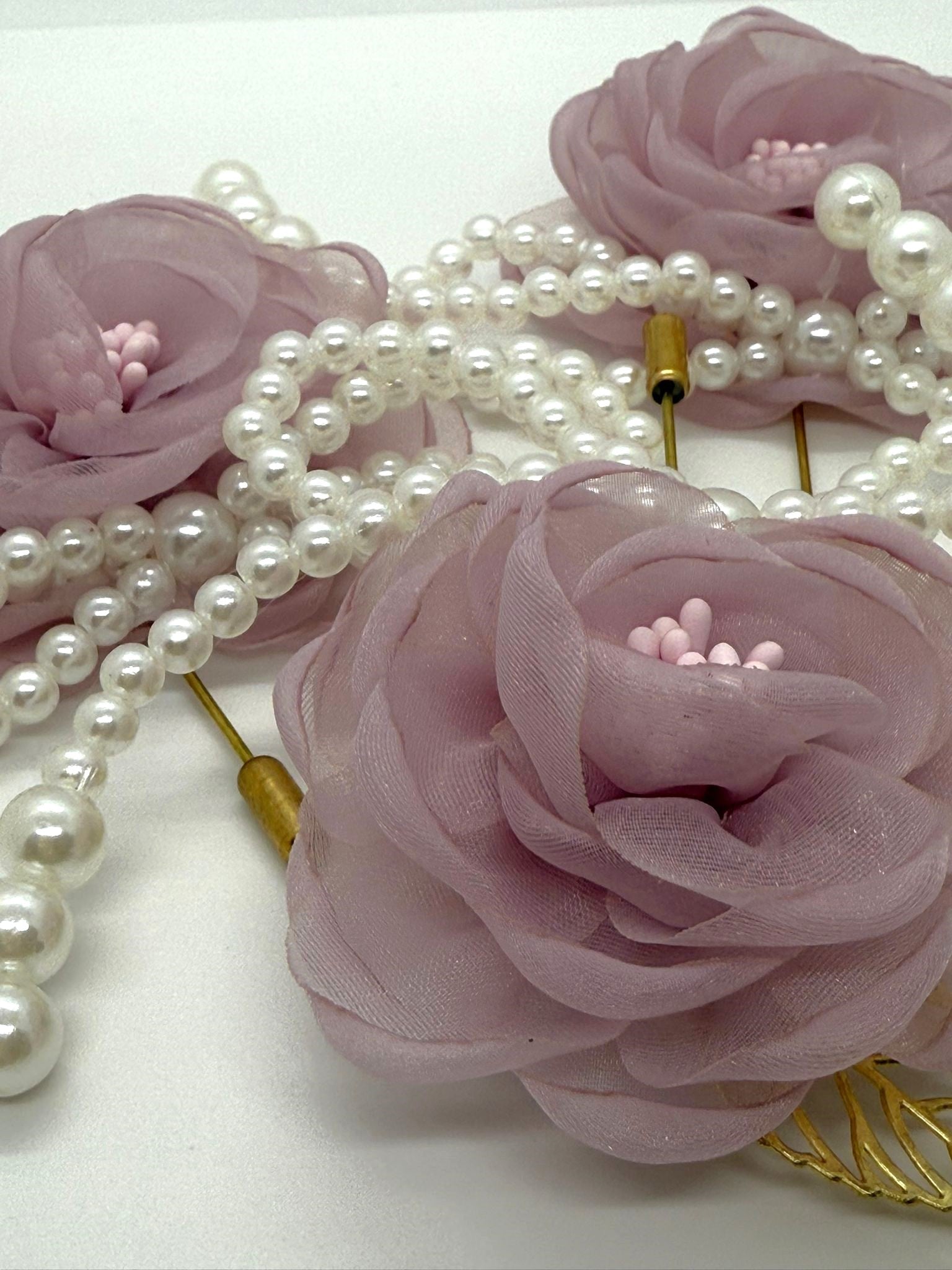 Mauve Chiffon & Pearl Lapel Pin