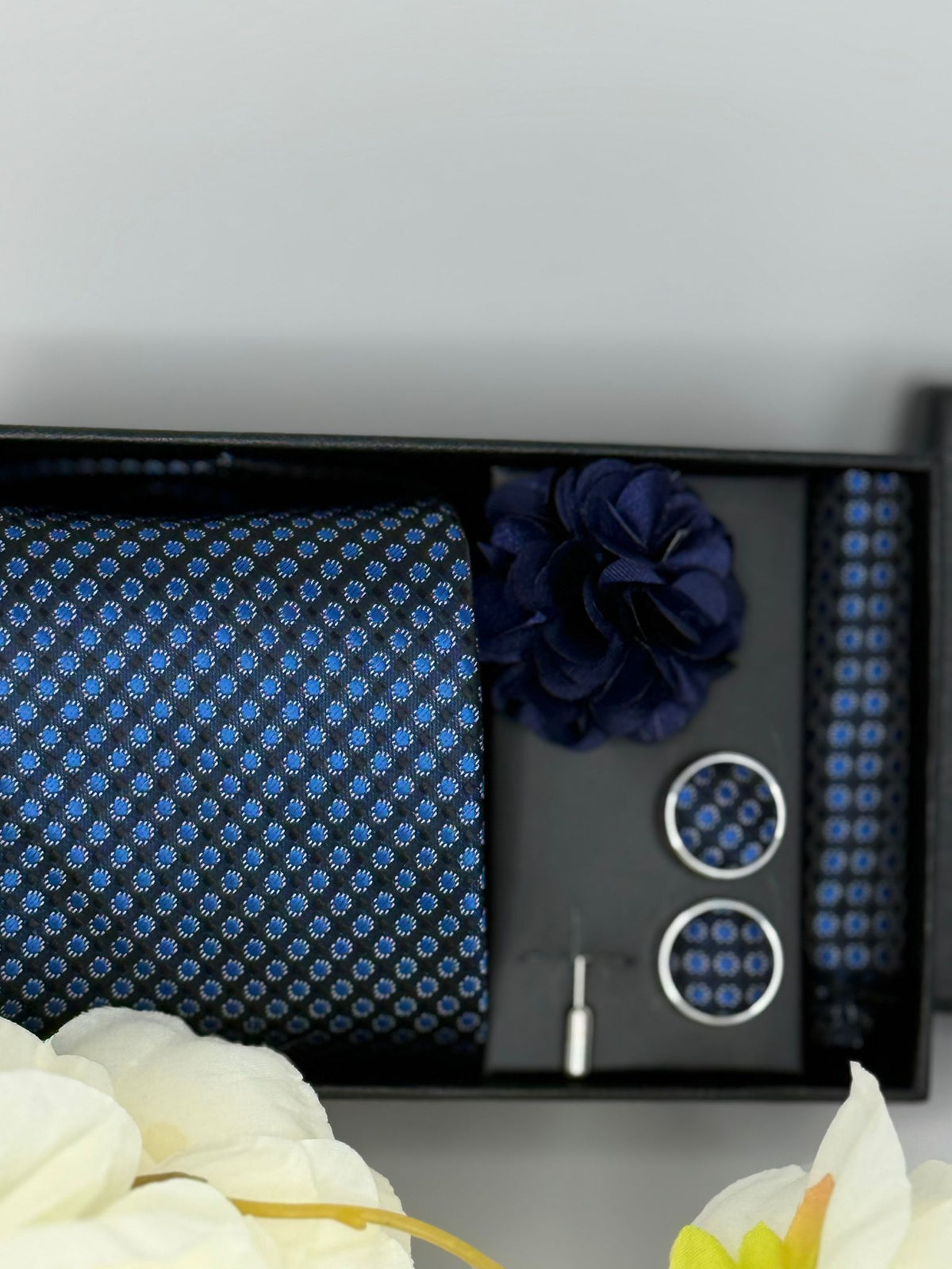 Black & Electric Blue Dot Luxury Tie Gift Set