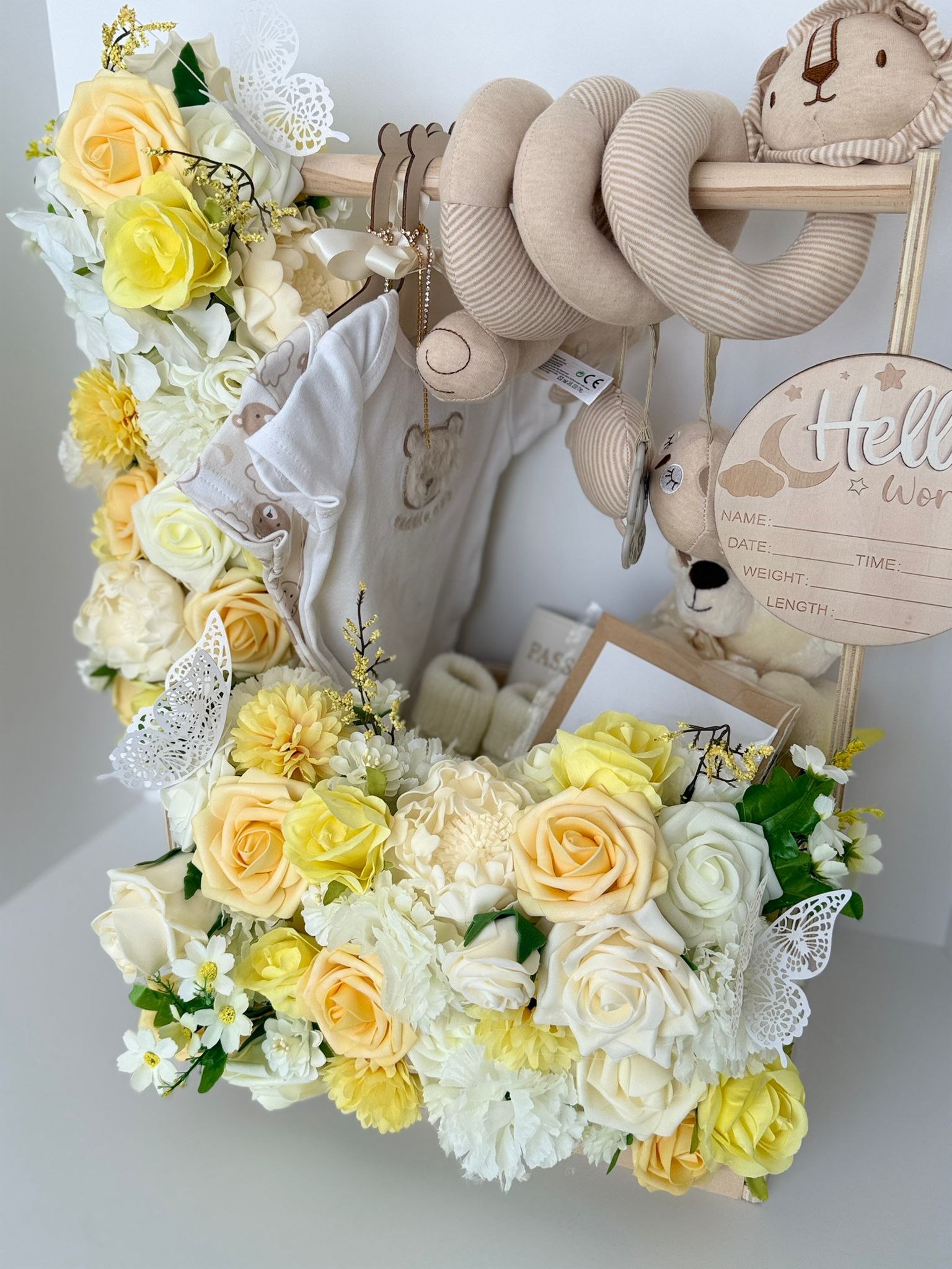 Luxury Baby Gift Basket – Elegant Newborn Gift Set