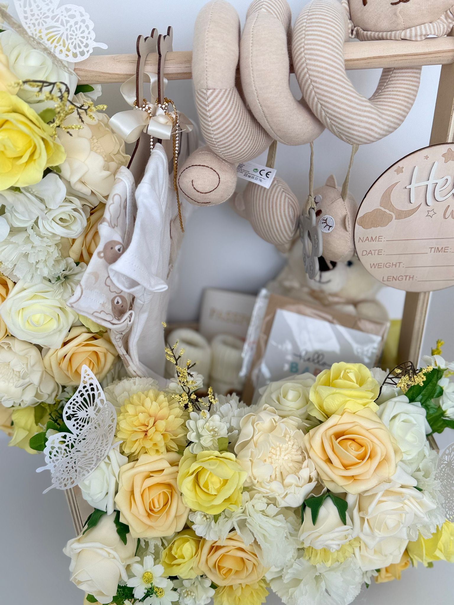 Luxury Baby Gift Basket – Elegant Newborn Gift Set