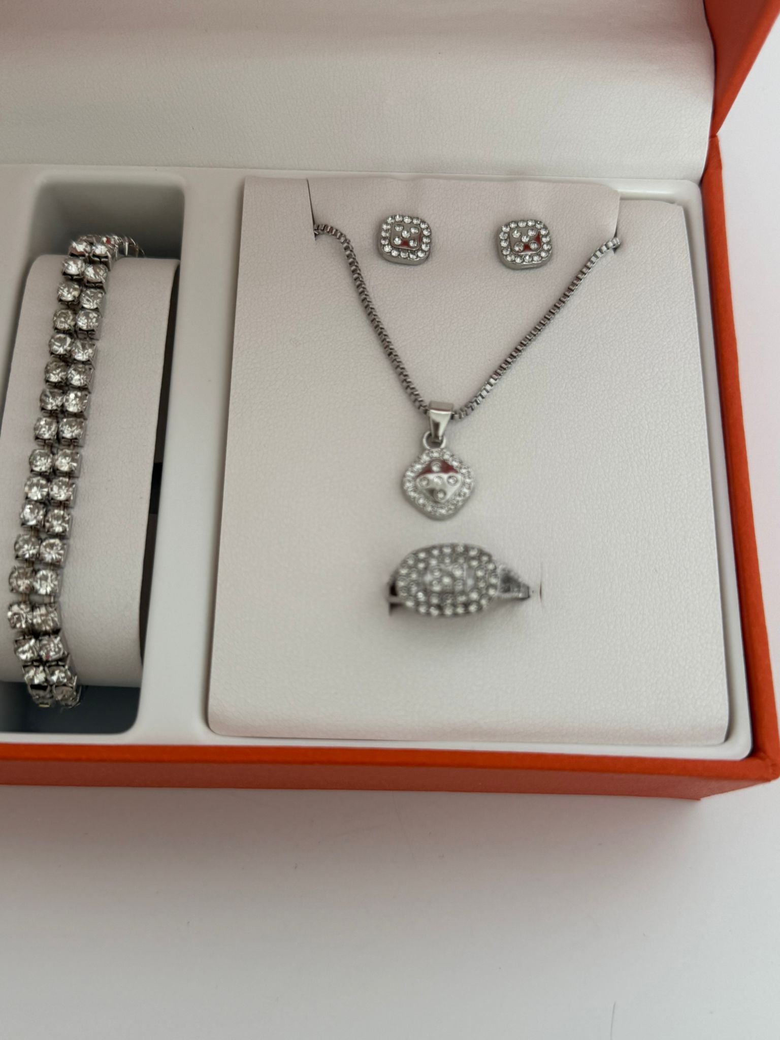 Luxury Crystal Watch & Jewelry Set (5-Piece Glam Set)