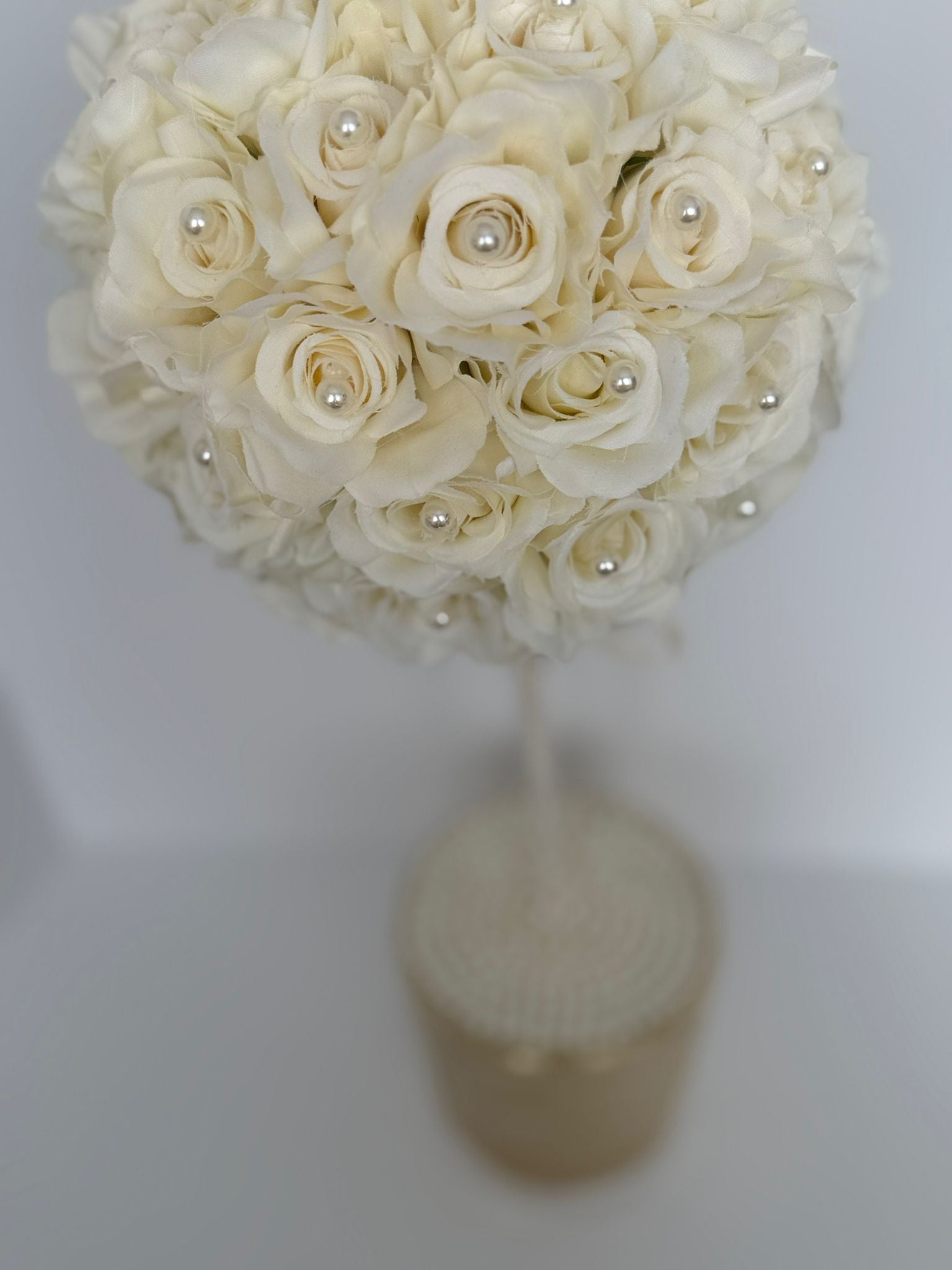 Luxury Rose Topiary Centerpiece – Elegant Floral Arrangement