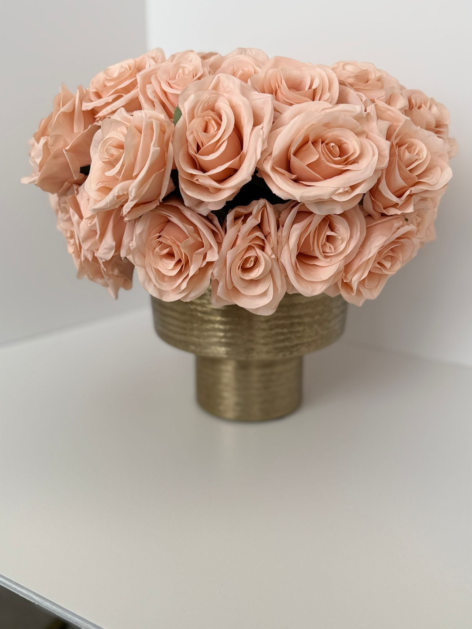 Blush Faux Rose Arrangement in Gold Vase – Elegant Floral Home Decor Centerpiece