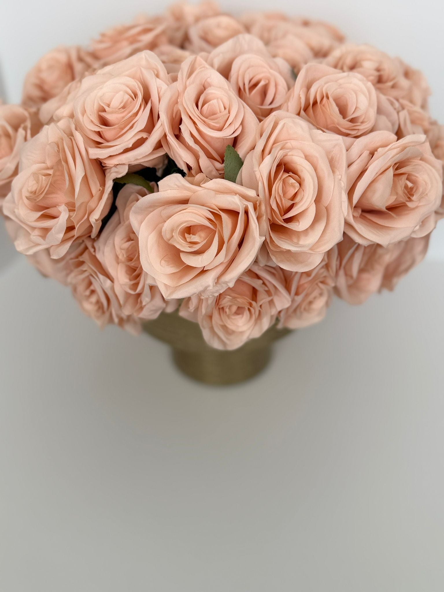 Blush Faux Rose Arrangement in Gold Vase – Elegant Floral Home Decor Centerpiece