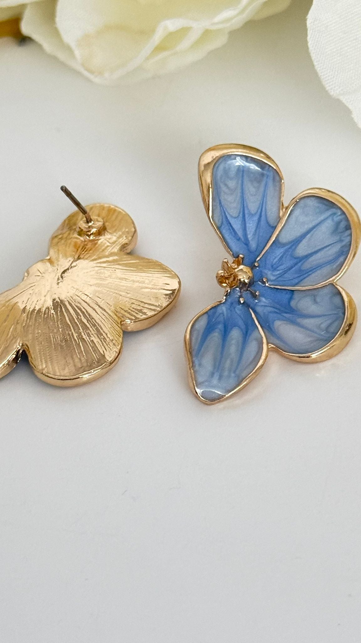Light Blue Floral Earrings – Soft & Elegant Statement