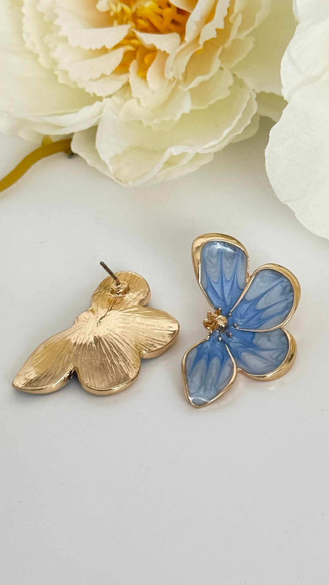 Light Blue Floral Earrings – Soft & Elegant Statement