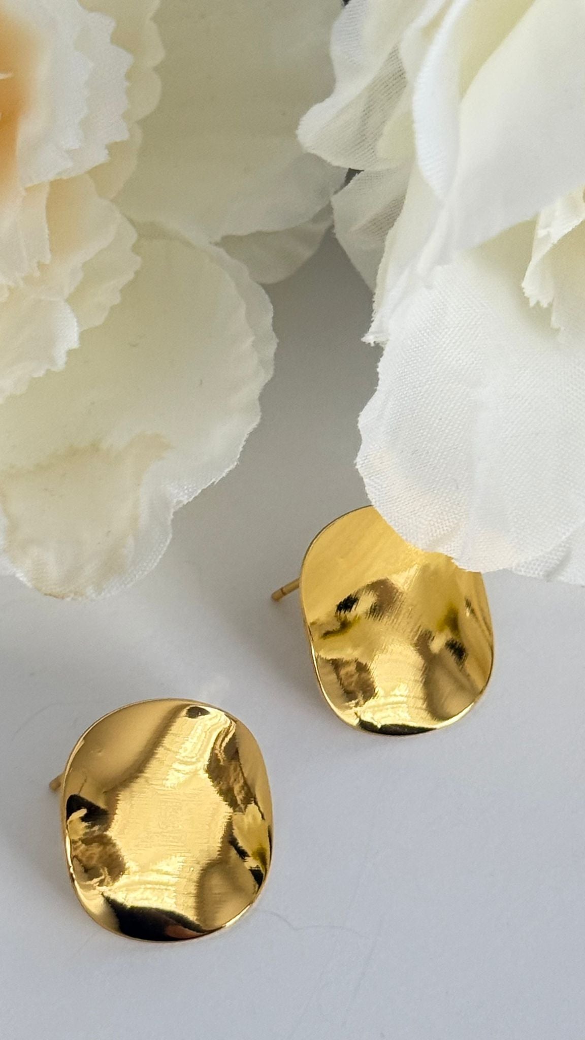 Golden Irregular Statement Earrings – Sculptural Modern Design