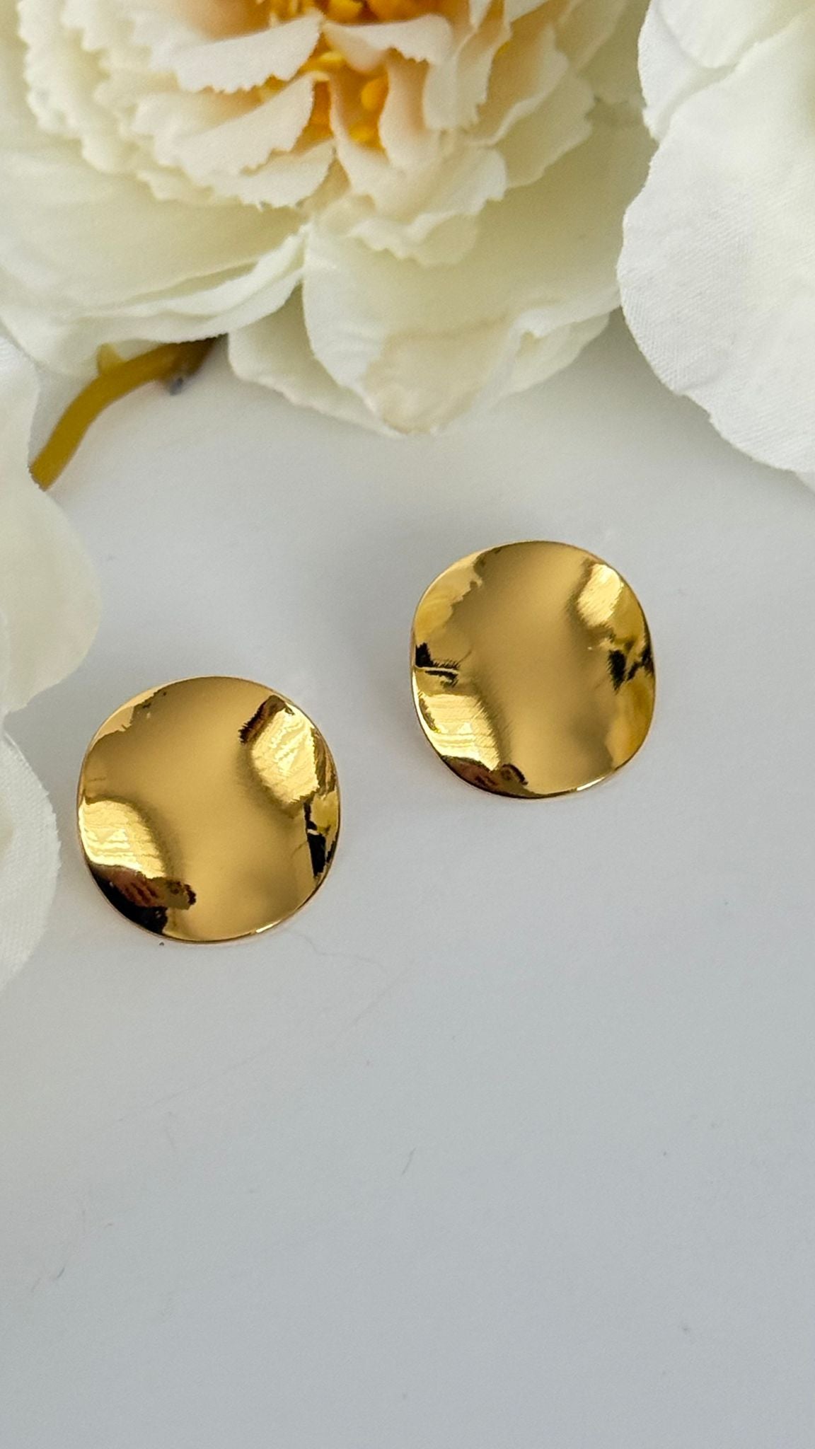 Golden Irregular Statement Earrings – Sculptural Modern Design