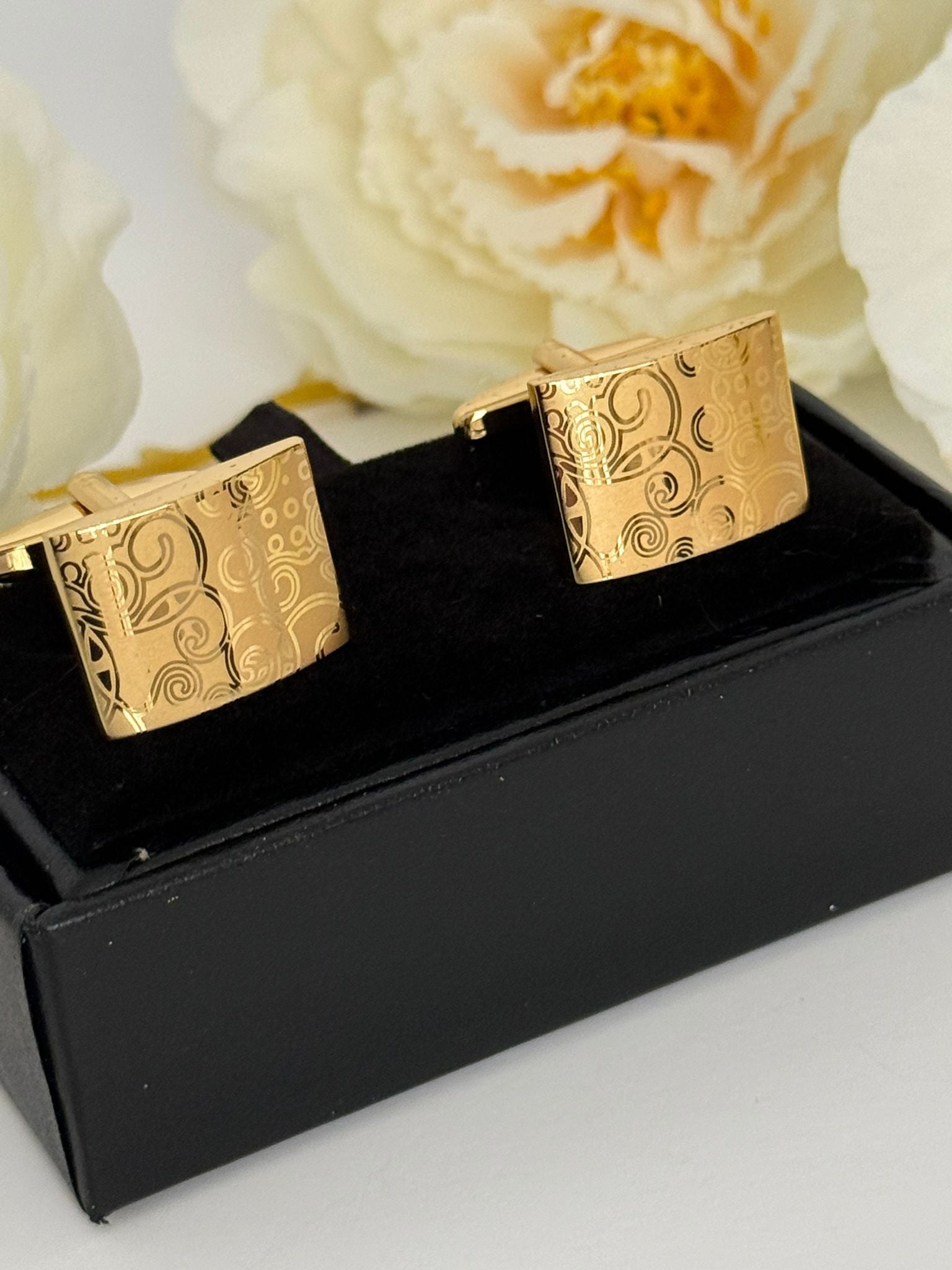 Geometric Pattern Golden Cufflinks