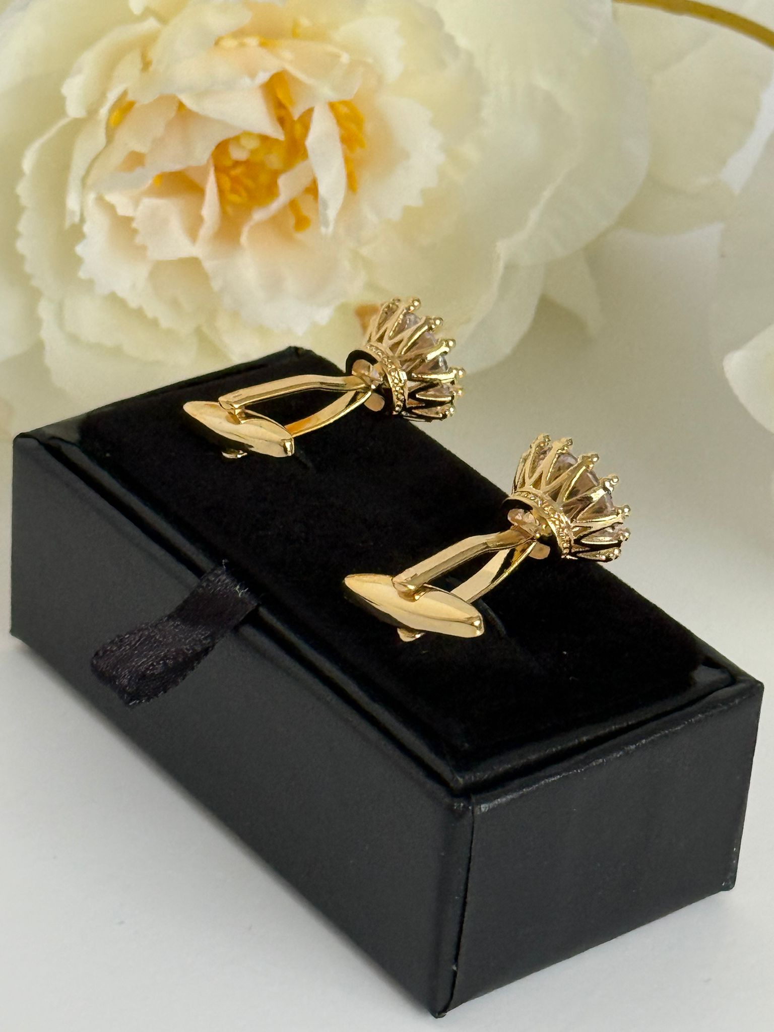 Crystal Cufflinks – Elegant Gold-Tone Formal Statement