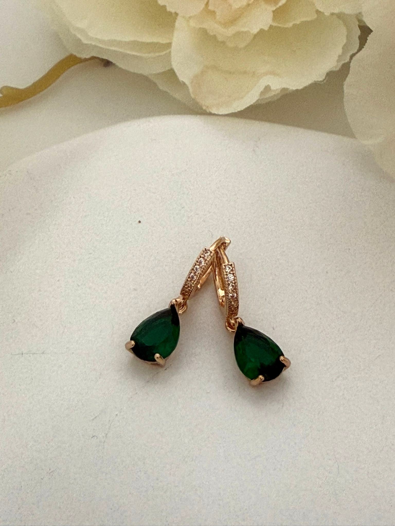 Luxury Emerald Green Teardrop Earrings