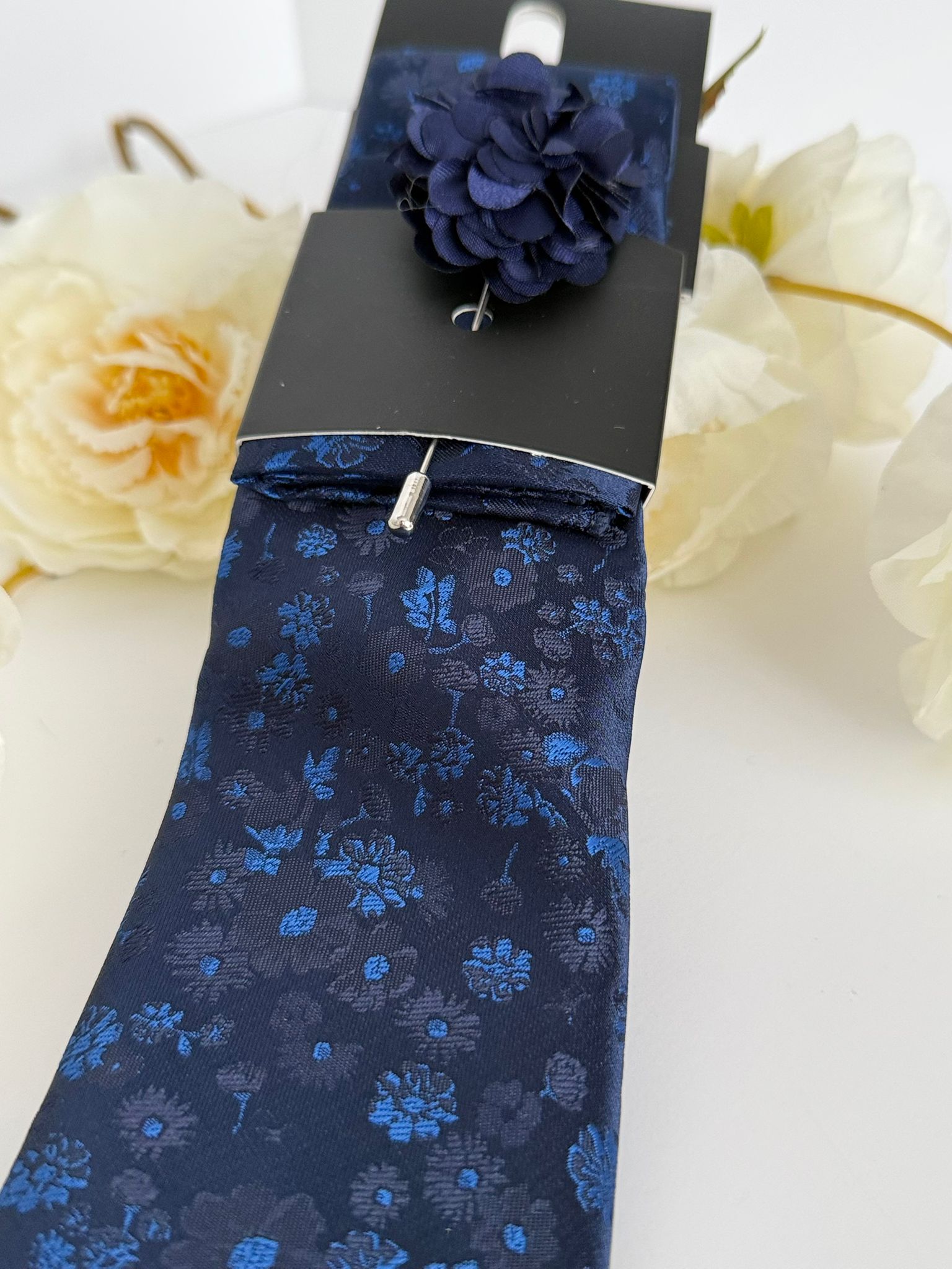 Men’s Navy Blue Floral Tie Set with Pocket Square, Lapel Flower & Tie Pin – Luxury Patterned Formal Accessories