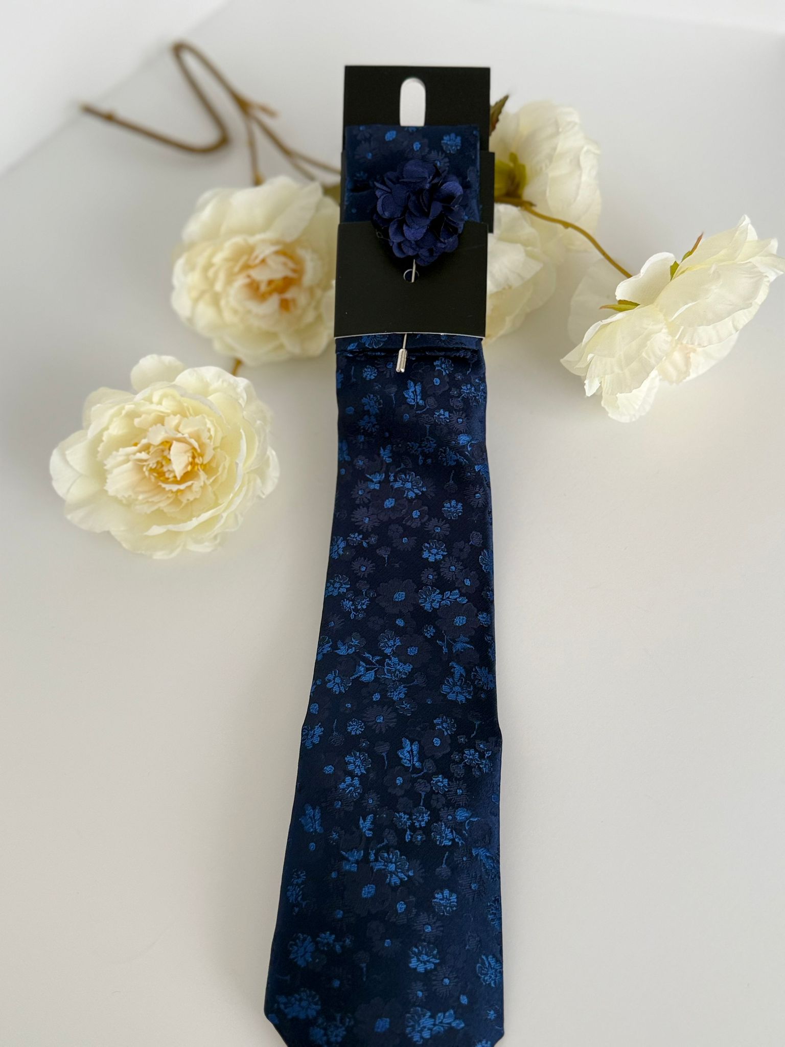 Men’s Navy Blue Floral Tie Set with Pocket Square, Lapel Flower & Tie Pin – Luxury Patterned Formal Accessories