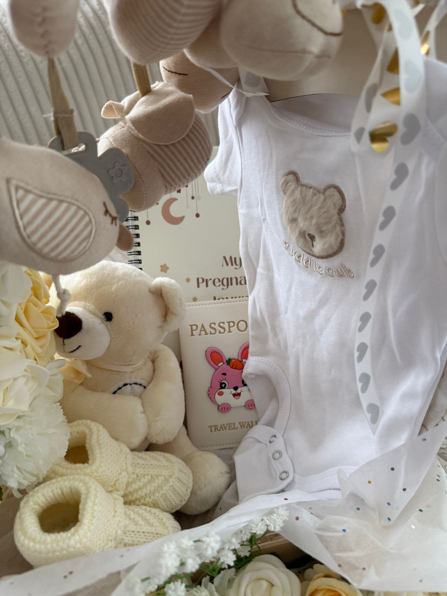 Luxury Neutral Baby Gift Basket