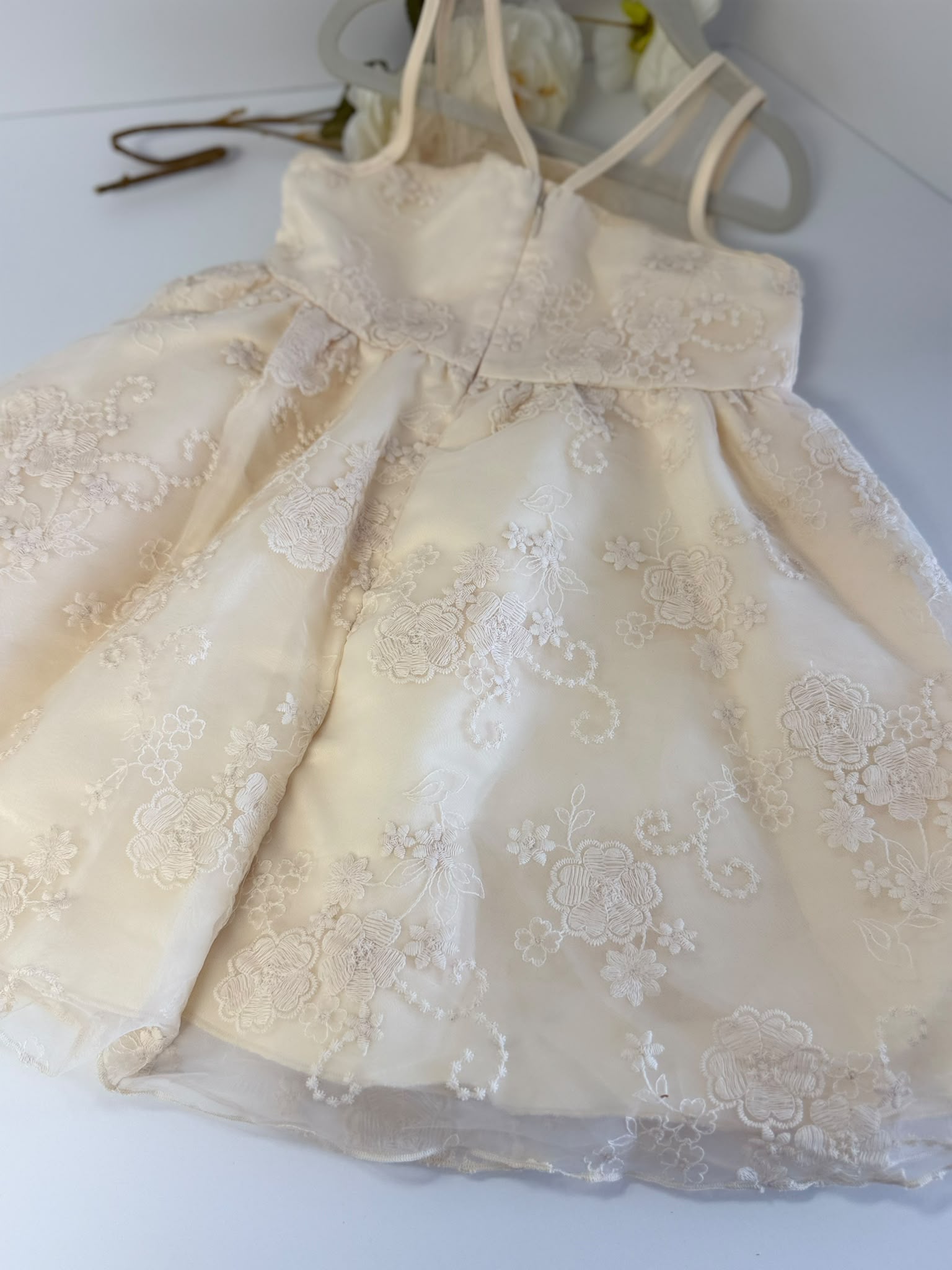 Elegant Ivory Flower Girl Dress for 4-Year-Old Girls