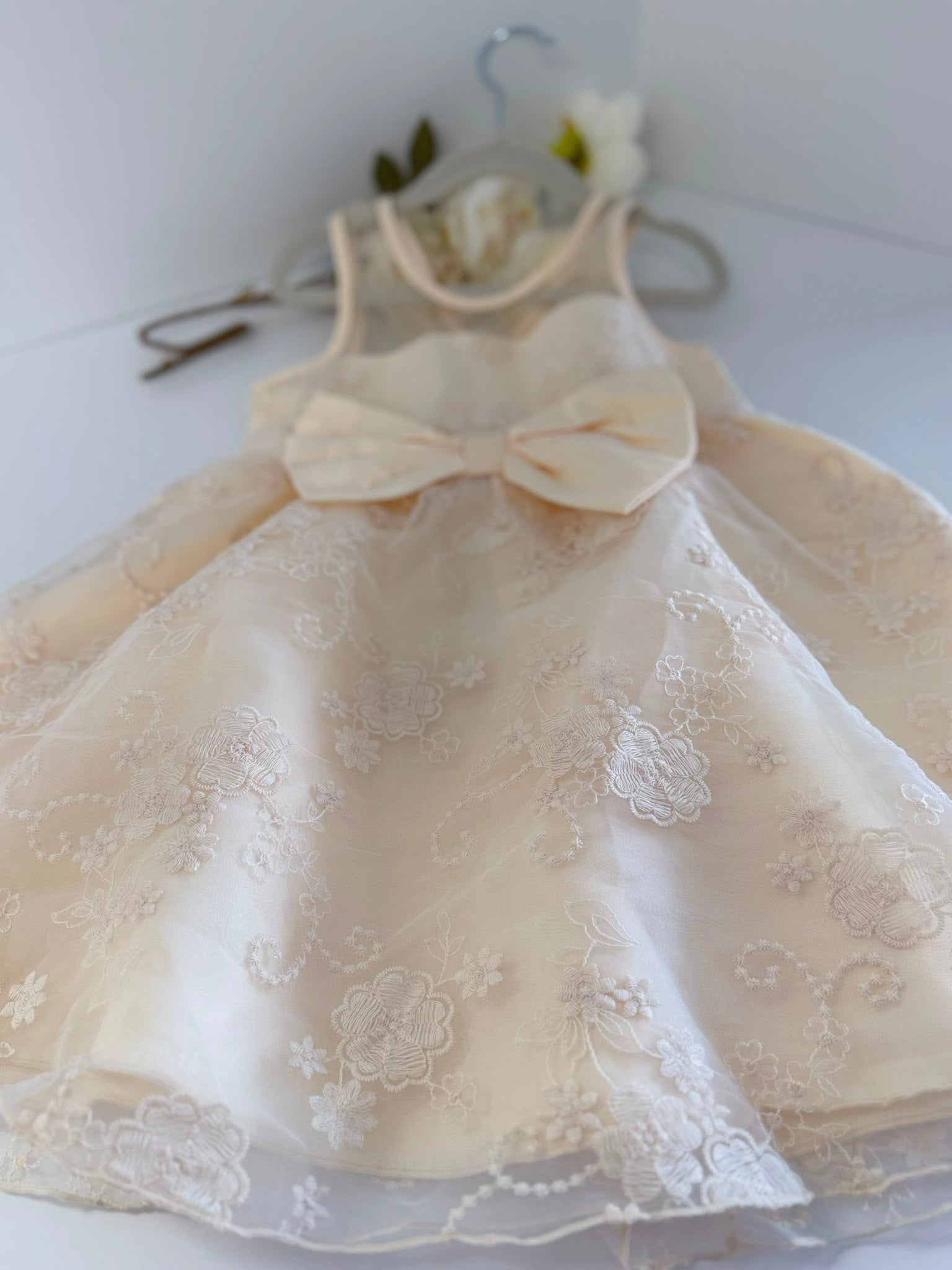 Elegant Ivory Flower Girl Dress for 4-Year-Old Girls
