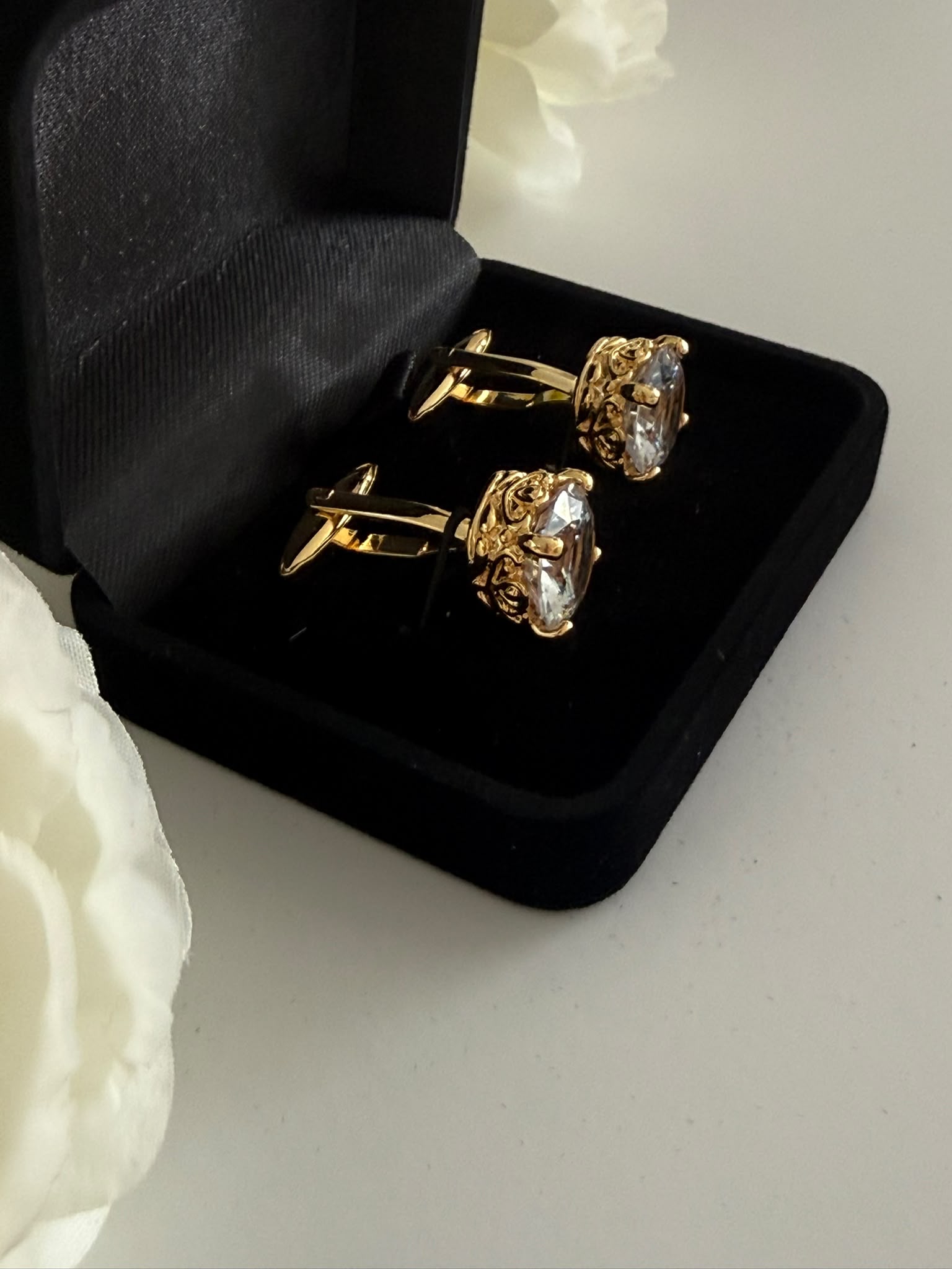 Luxury Golden Round Cubic Zirconia Cufflinks