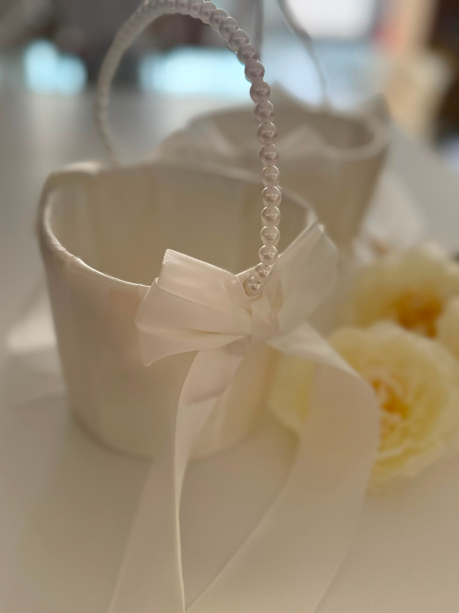2PCS White Satin Flower Girl Basket Set with Pearl Handle & Elegant Bow