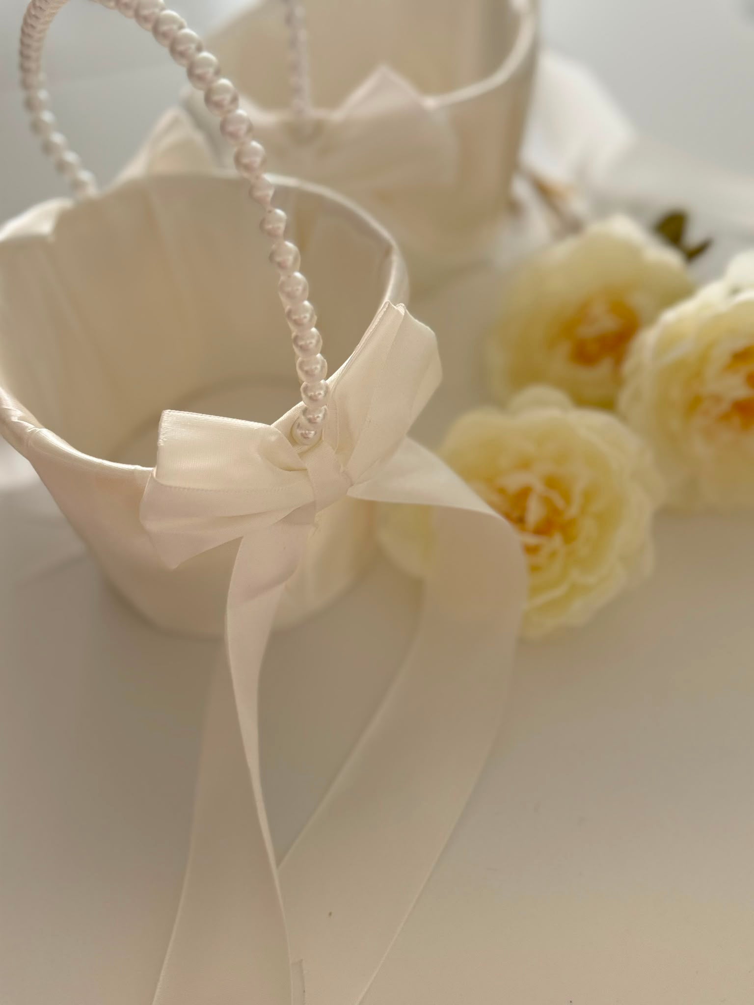 2PCS White Satin Flower Girl Basket Set with Pearl Handle & Elegant Bow